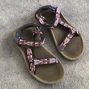Tevas with colorful geometric design